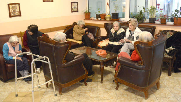 Са дозволом 130 домова